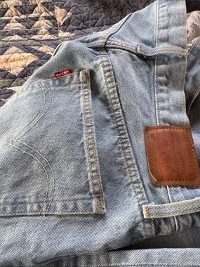 Men's Relaxed Light Blue Denim Jeans - Comfortable Everyday Wear